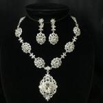 (พร้อมส่ง) เครื่องประดับไทยสร้อยคอ+ต่างหูแบบหนีบ 059 สีเงิน