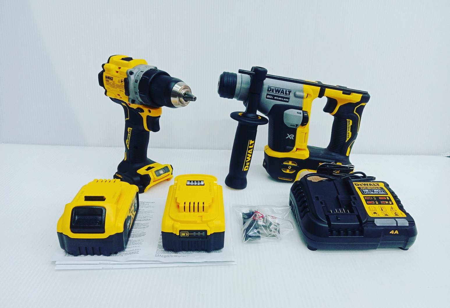 คอมโบ้ชุดสว่านไร้สาย20V (DCD800+DCH172) DCK2215P2T DEWALT