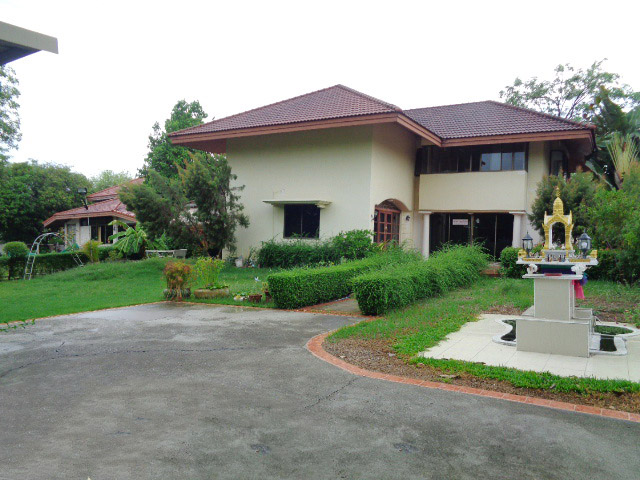 H1199 ขายบ้านเดี่ยวหลังมุม 288 ตร.วา หมู่บ้านศรีเจริญวิลล่า เทพารักษ์ โครงการติดถนนเทพารักษ์ ห่างแยกเทพารักษ์ 1.6 กม. ใกล้รถไฟฟ้า