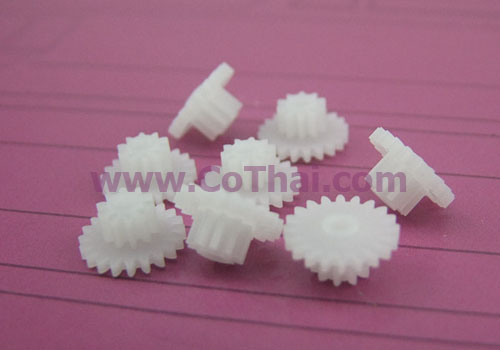 เฟืองคู่ พลาสติก สีขาว 20T10T2B v0.5 6.2(1.5)x11x2.05