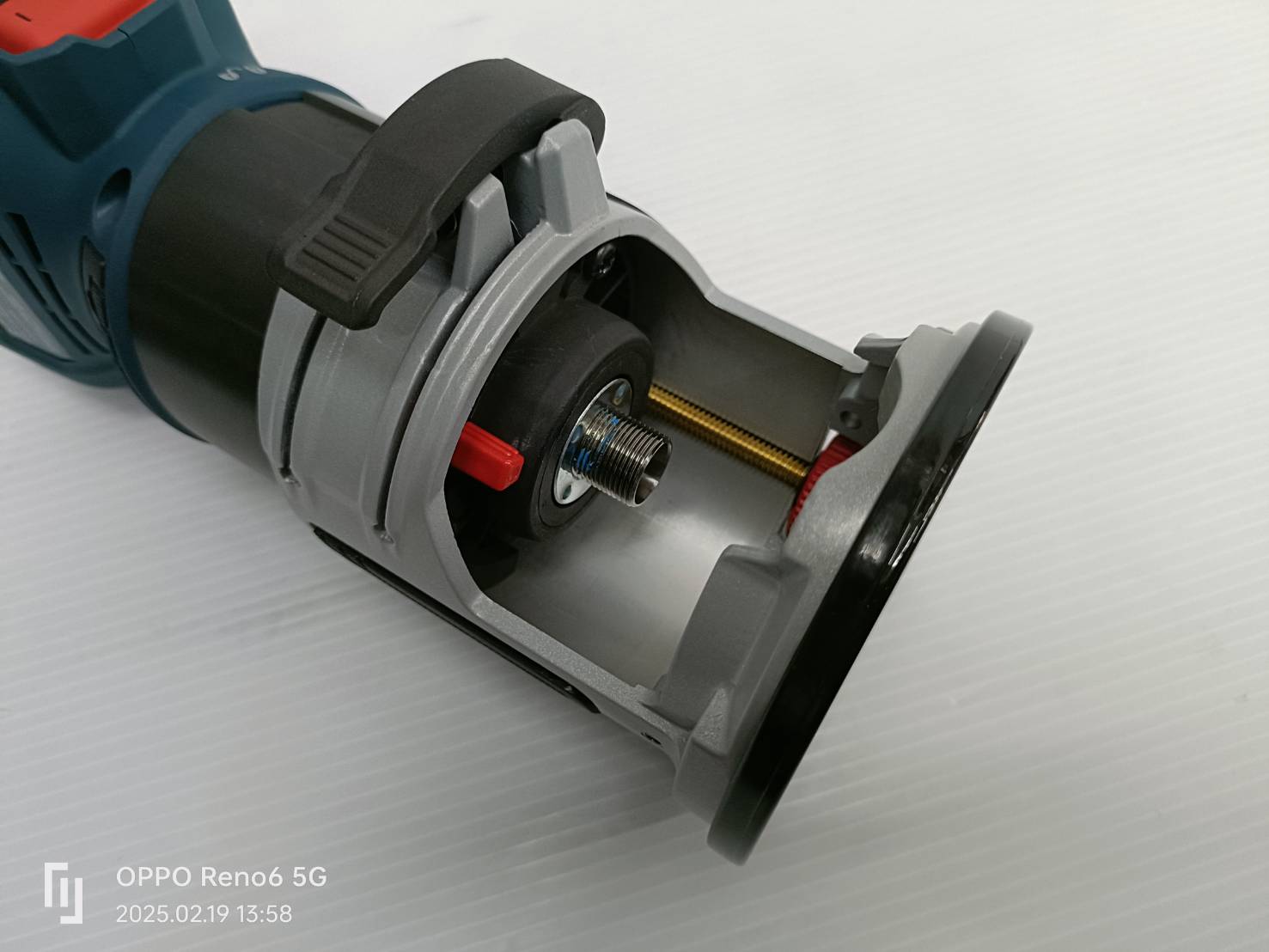 BOSCH GKF18V-8 Professional เครื่องเซาะร่อง18V