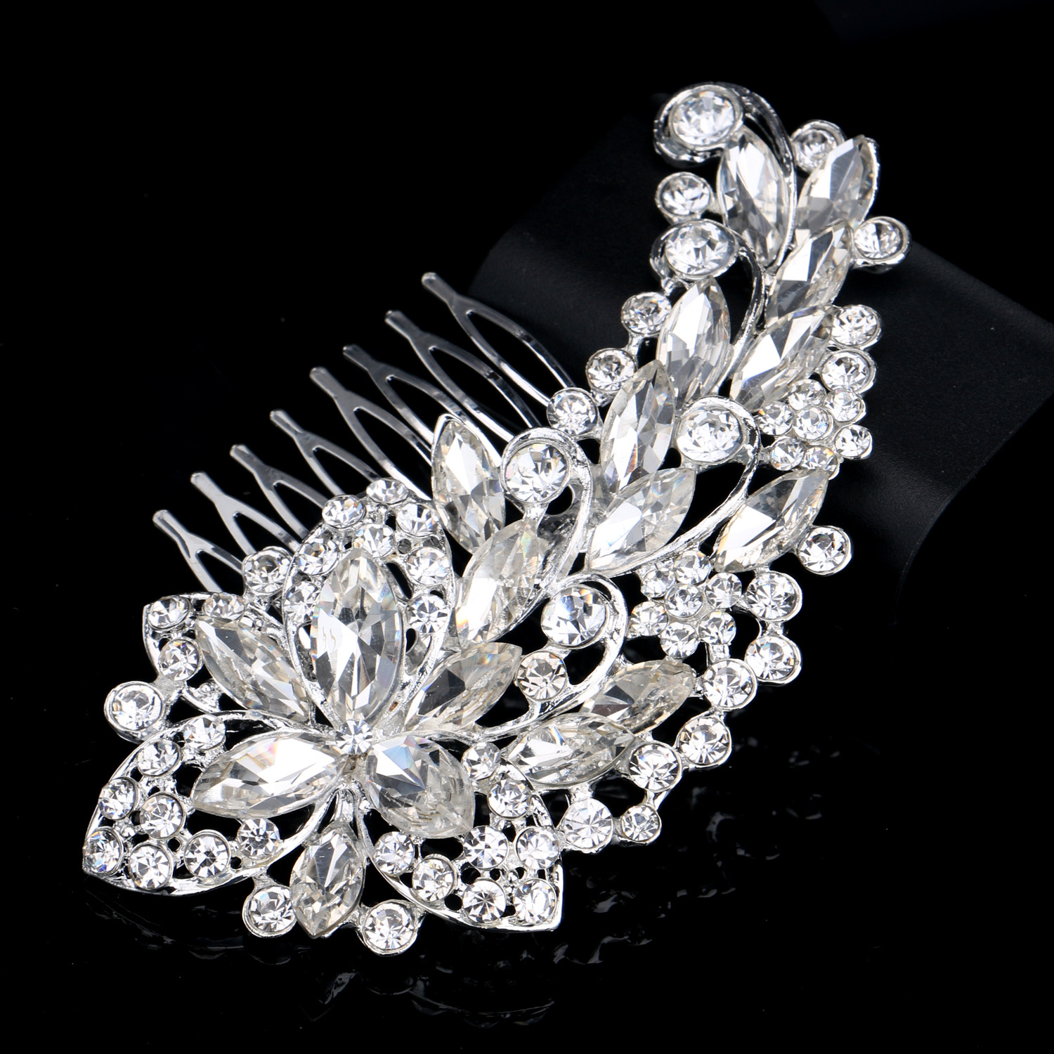 (พร้อมส่ง) ประดับผม-160 หวีสับผม ใช้ง่าย ส่งตรงจากไทย ผ่านการ QC ทุกจุด