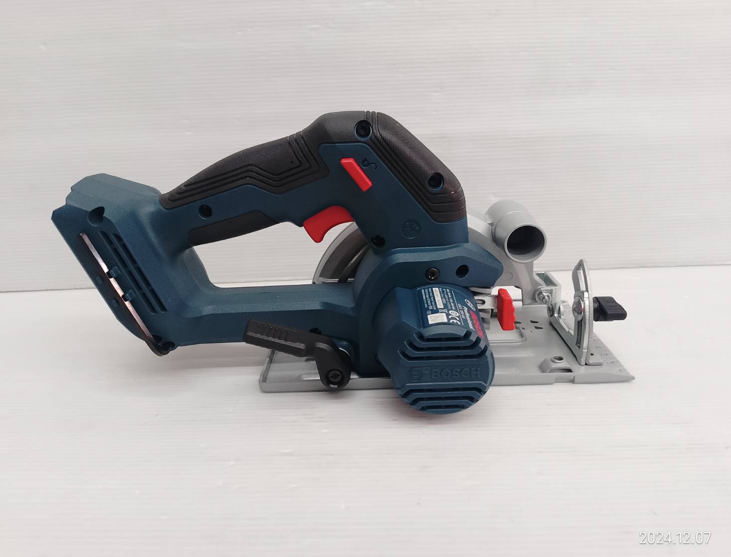 BOSCH เลื่อยวงเดือน5" 18V GKS18V-44 06019M30L0