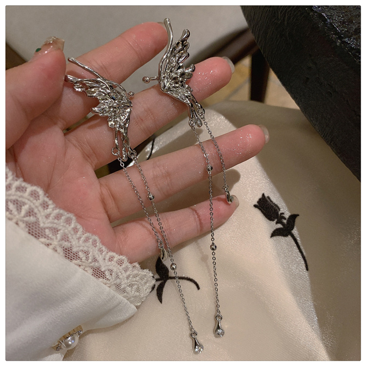 (พร้อมส่ง) EarCuff 007 Angel wings เมทัลลิคพู่ยาว ได้ทั้งคู่ ไม่ต้องเจาะหู ร้านคนไทย คุยง่าย ส่งเร็ว