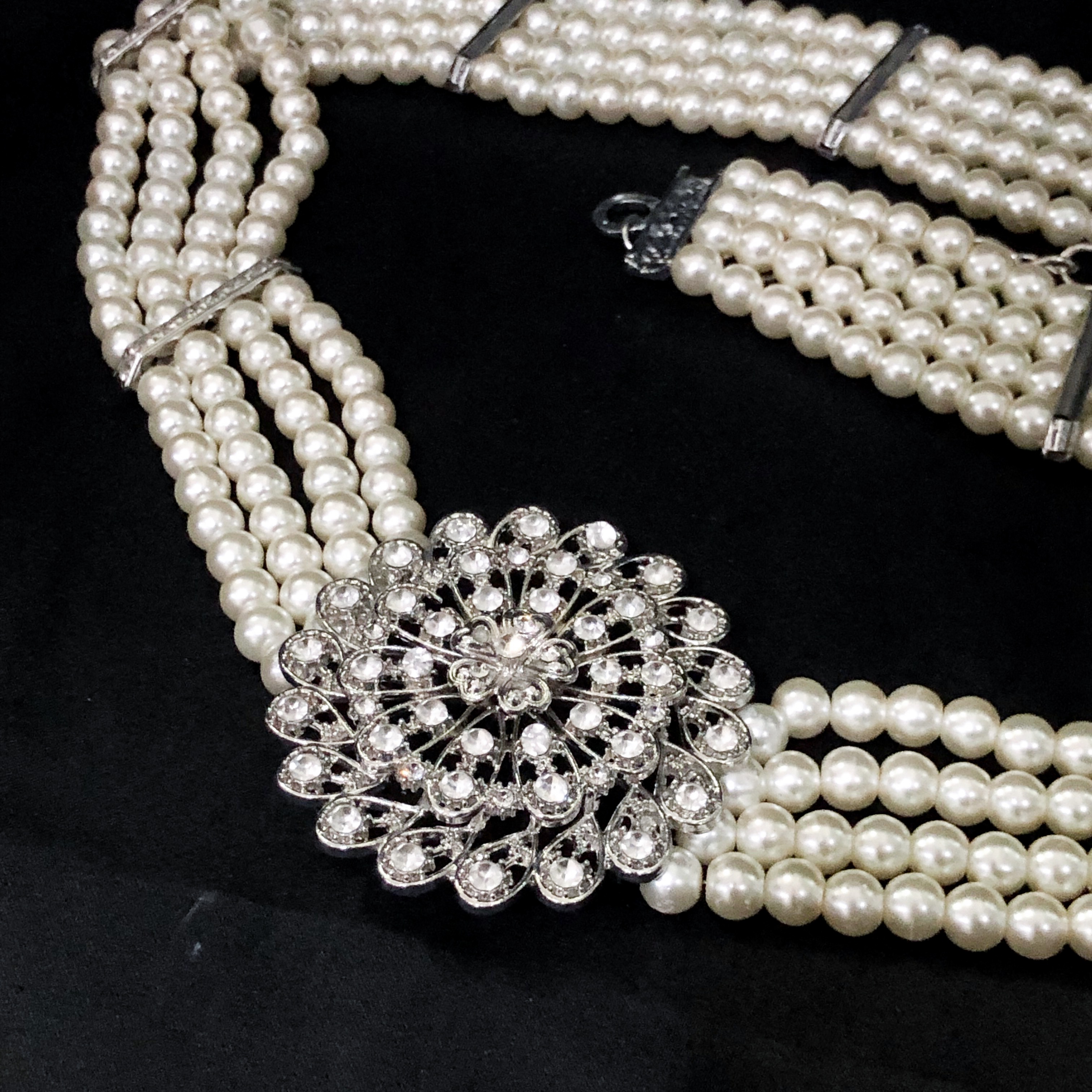 (พร้อมส่ง) เข็มขัดมุก027 สีเงิน