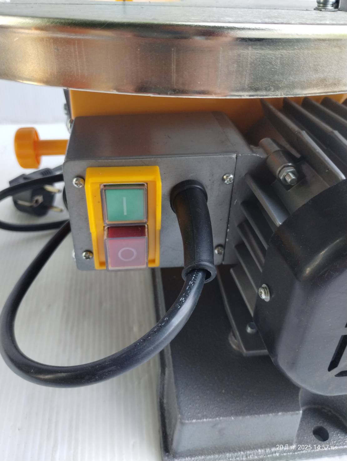 INGCO แท่นเลื่อยฉลุ 220 โวลต์ รุ่น SS852