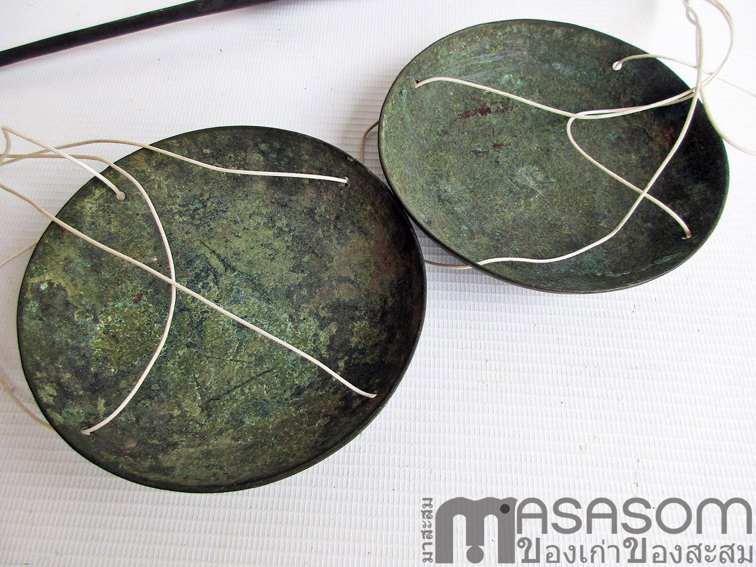 ตาชั่งแขวนสำริดโบราณ