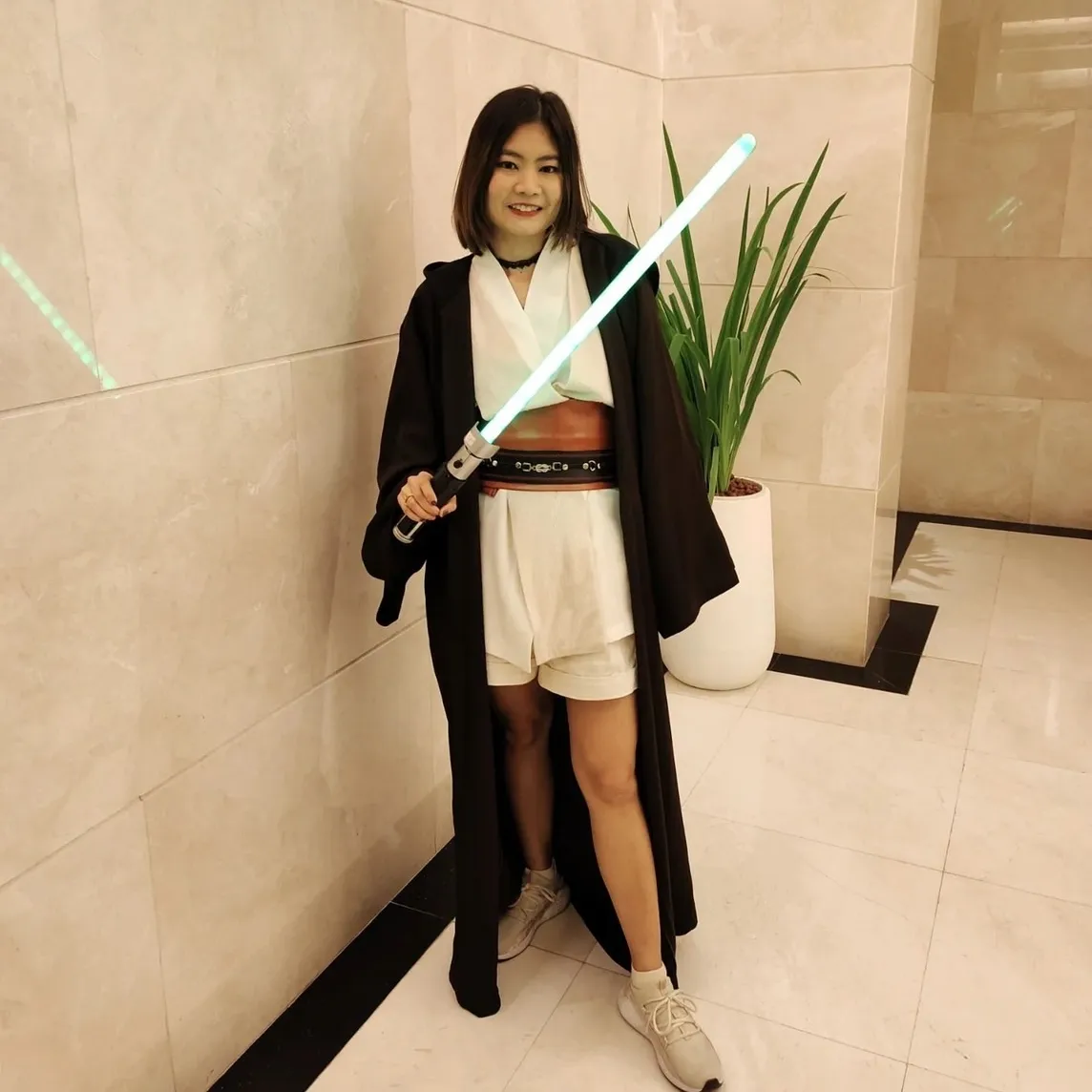 ชุดเจไดหญิง สีครีม น้ำตาล