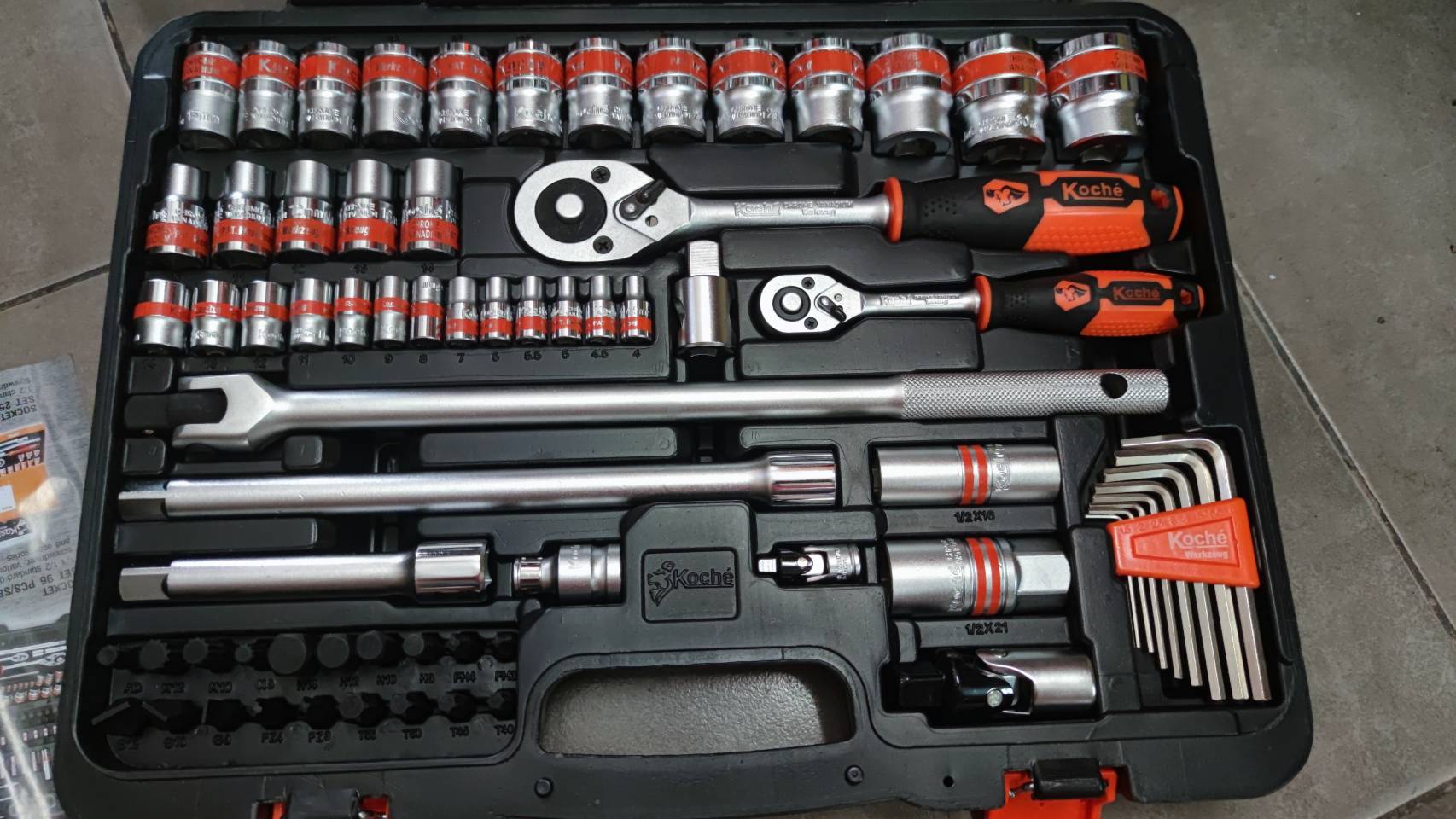 ชุดบล๊อก1/4-1/2 Koche 111ชิ้น SI-11106