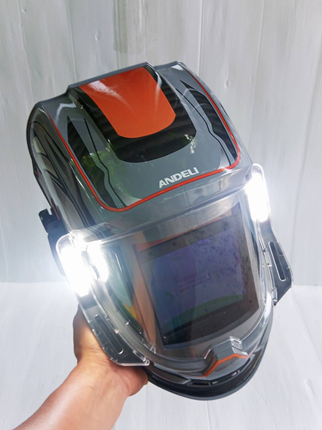 ANDELI หน้ากากเชื่อมอัตโนมัติ ให้สีจริง ปรับเฉดได้ พร้อมไฟ LED ทันสมัยแบตเตอรี่ชาร์จไฟได้ MONER-950L 142-1031