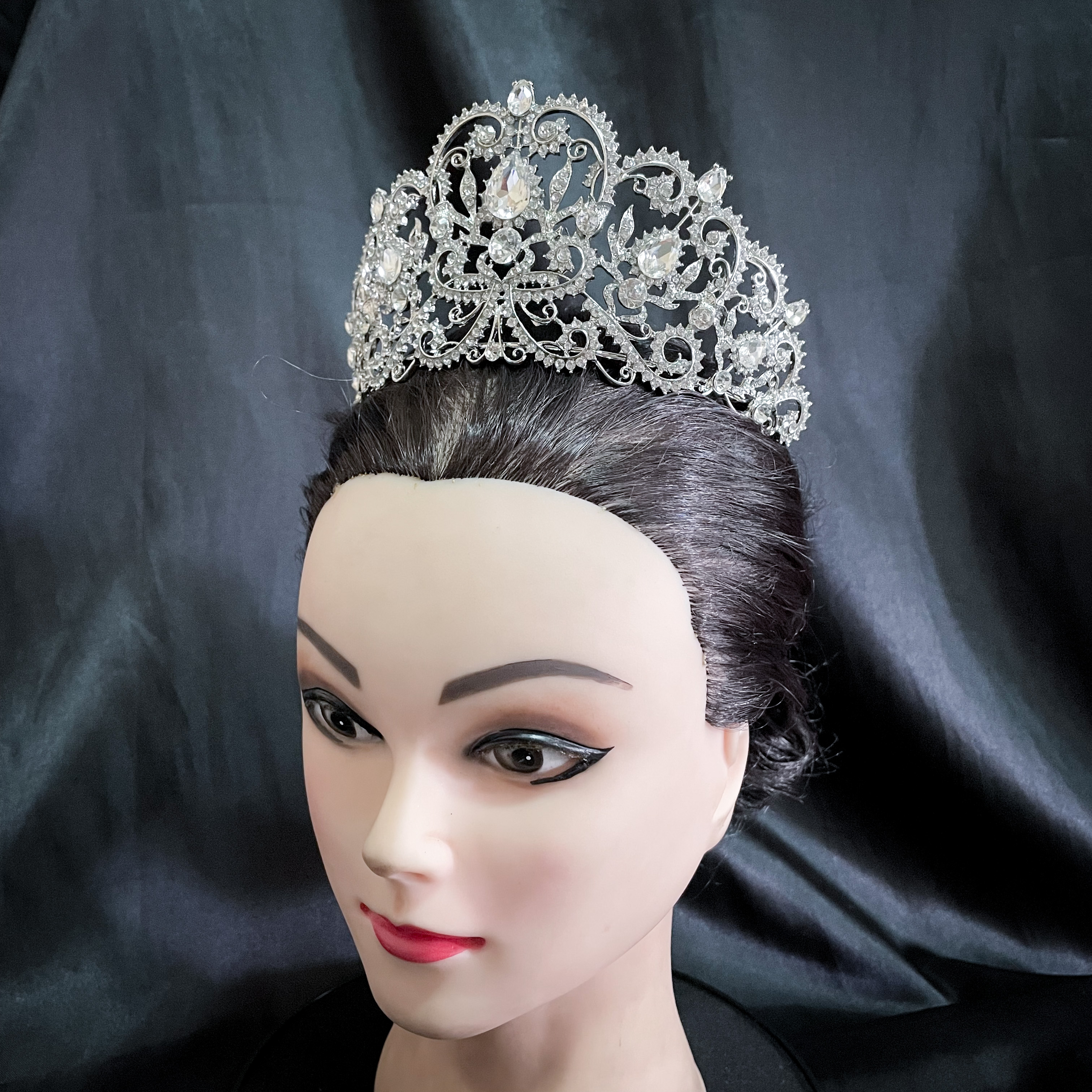 (พร้อมส่ง) เทียร่า 317 มงกุฎนางงามแบบครึ่งหัว งานสวย QC เพชรทุกเม็ด