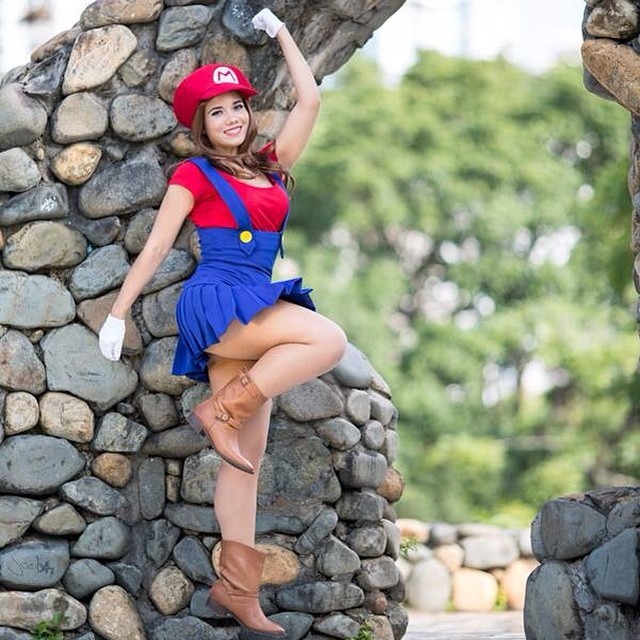 ชุดมาริโอ้หญิง