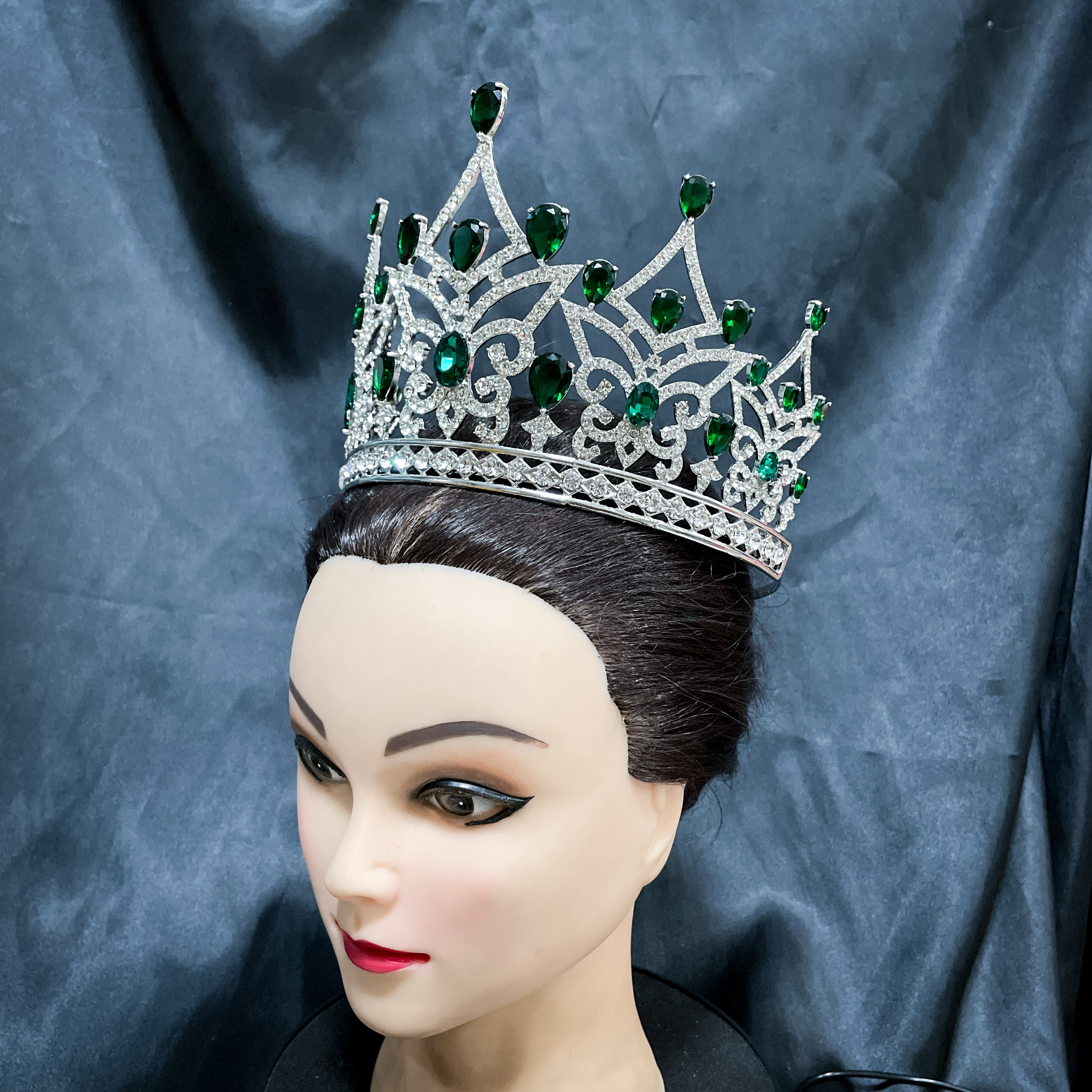 (พร้อมส่ง) มงกุฏ 090 สีเขียว มงกุฎนางงาม มงกุฎเพชร มงกุฎประกวด สินค้าพร้อมส่ง ไม่ต้องรอนาน งานพรีเมี่ยม