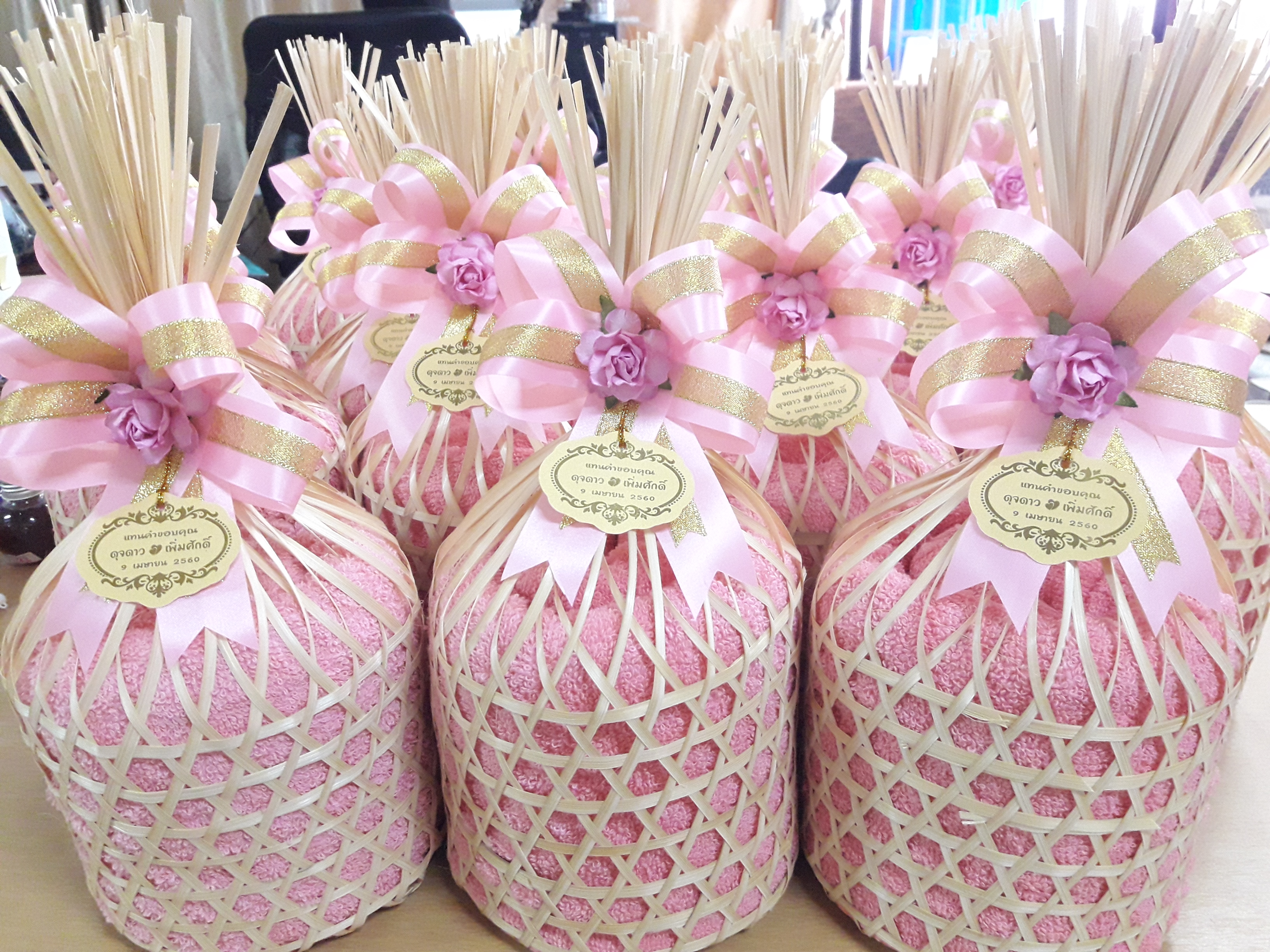 ผ้าขนหนูรับไหว้ แพคเกจชะลอม