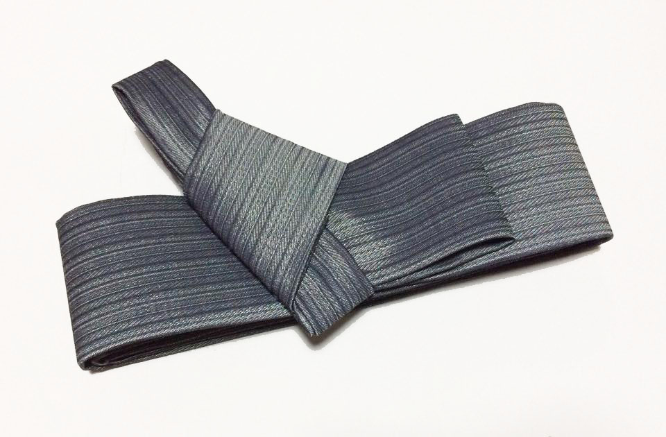 โอบิ สำเหร็จผู้ชาย สีเทาเงินลาย *อันสุดท้าย มีรอยต่อผ้า1จุด