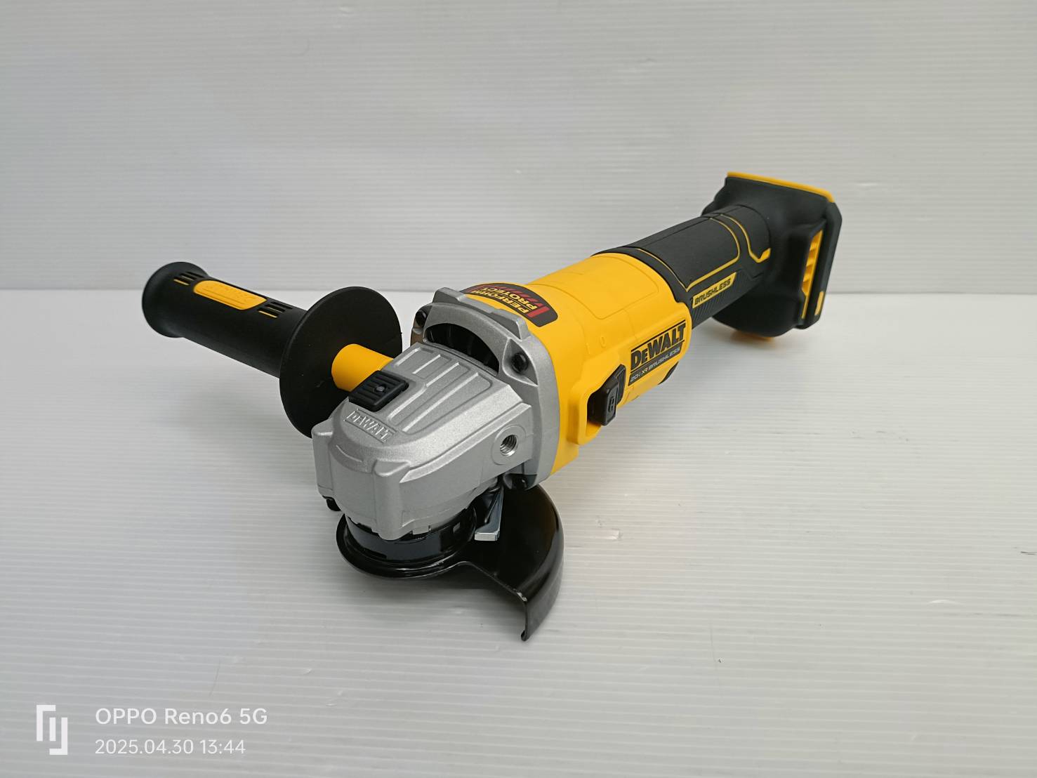 หินเจียรไร้สาย4" 20V DCG407N-B1 DEWALT