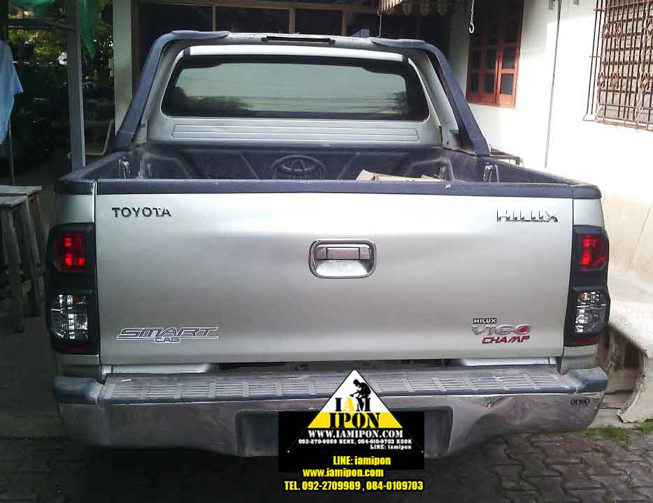 TRAIL LAMP COVER TOYOTA VIGO CHAMP ครอบไฟท้ายดำด้านวีโก้แชมป์