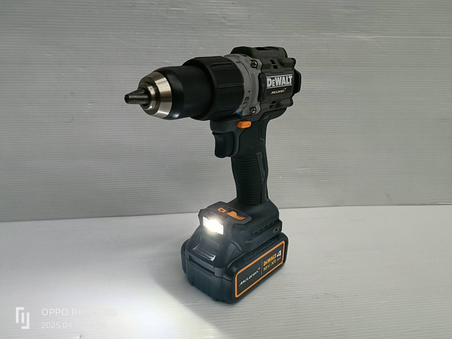 สว่านกระแทก18V DCD85MM1T-QW DEWALT McLaren