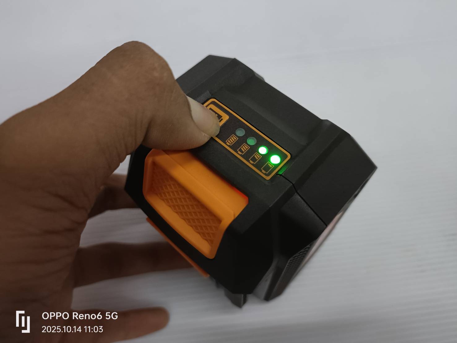 INGCO เครื่องยิงตะปูคอนกรีต40มม 42V CCNLI420602