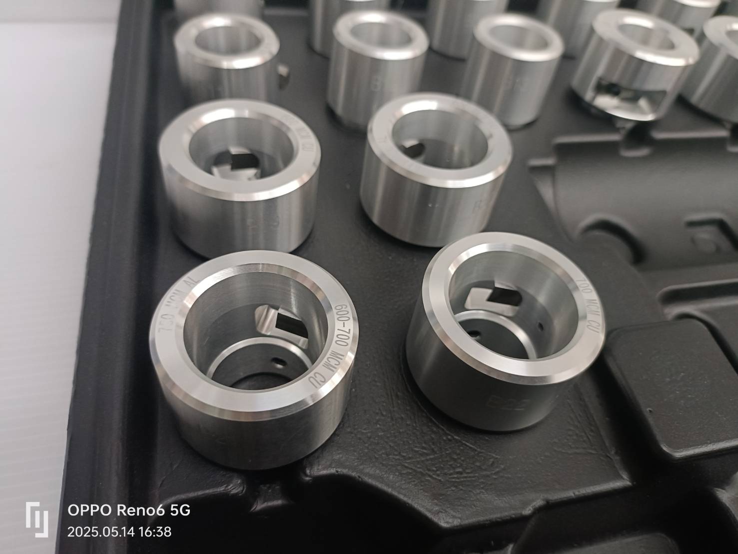 DEWALT เครื่องปอกสาย20V รุ่น DCE151NT-B1 (ตัวเปล่า)