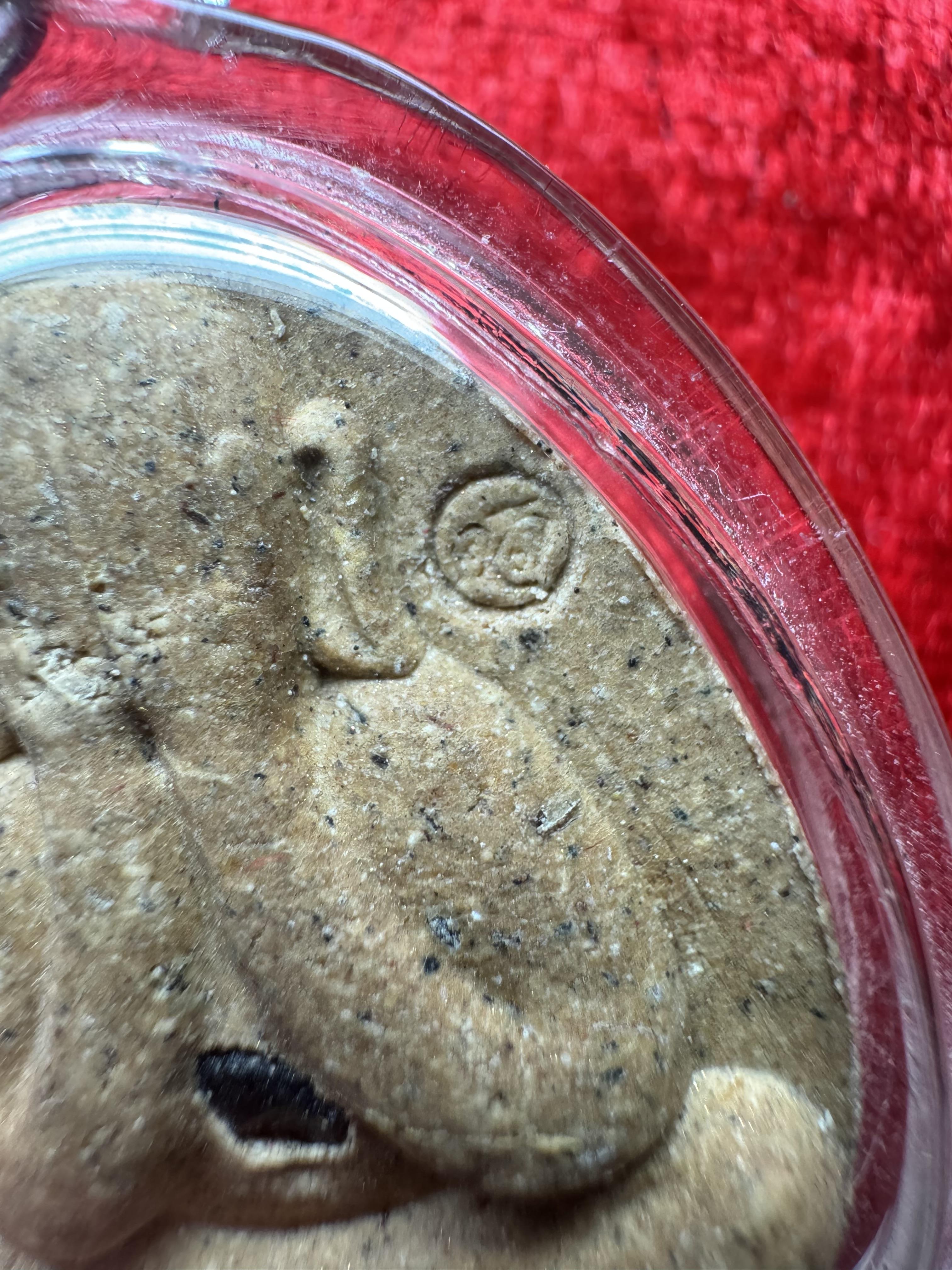 พระปิดตาจัมโบ้ รุ่นมหาเศรษฐี 78 ที่ระลึกงานอายุวัฒนมงคล 78 ปี หลวงปู่มหาศิลา สิริจันโท รุ่นแรกธรรมอุทยาน พร้อมกล่องเดิม