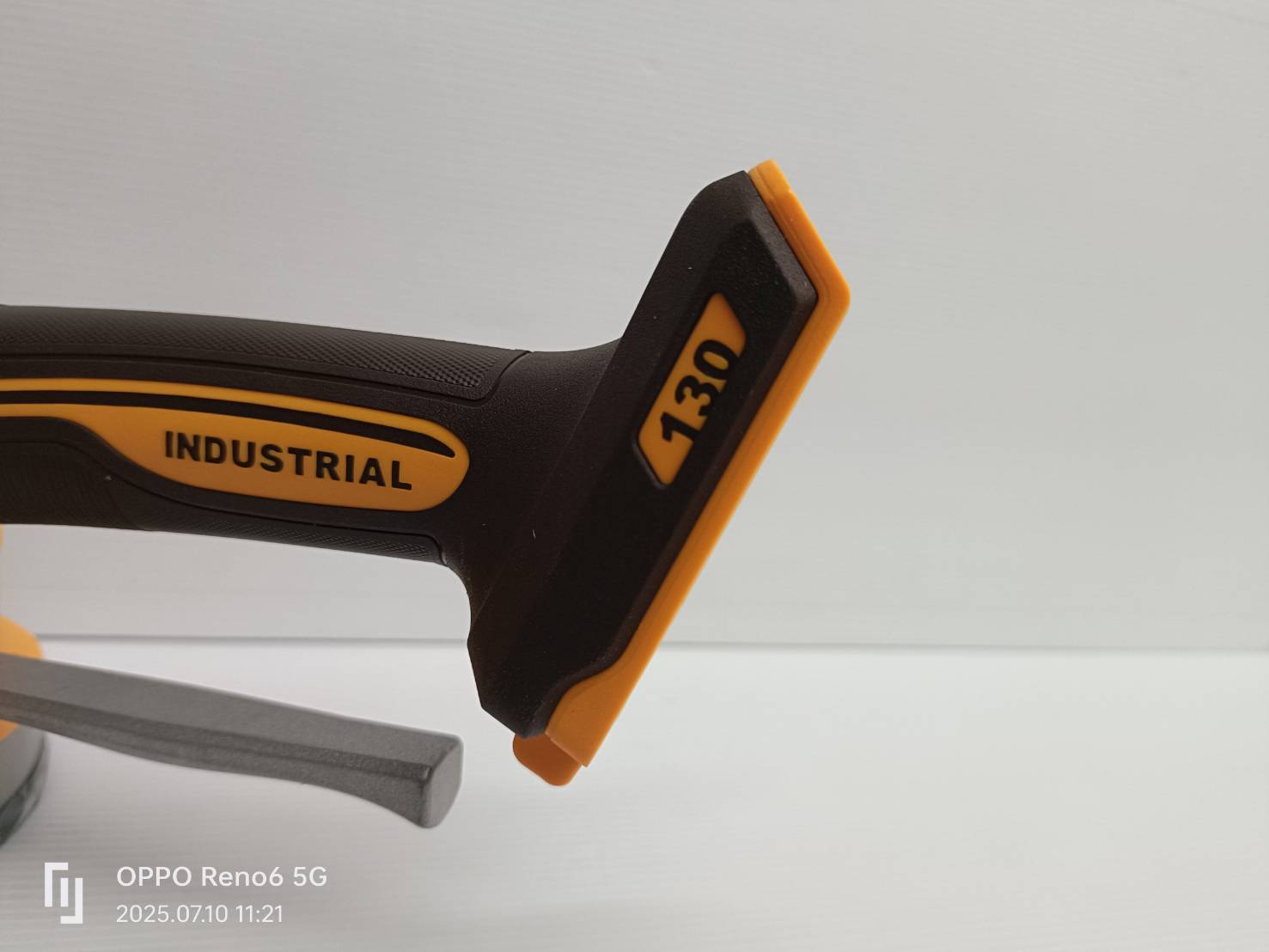 INGCO เครื่องดูดสั่นกระเบื้อง20V CTVLI20015 ครบชุดพร้อมกล่อง