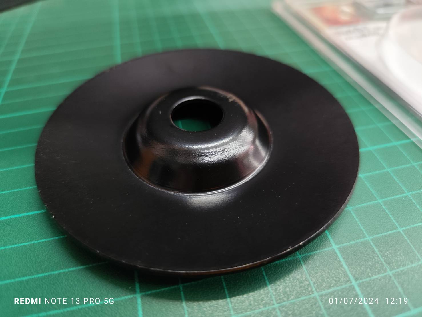 POLO ใบเจียรไม้ ขนาด 4 นิ้ว แบบเอียง รูกลาง 16 มม. สำหรับขัดแห้ง ใช้สำหรับงาน เจียรขุดคว้านไม้ ลบมุม แต่งขอบ (โปโล)