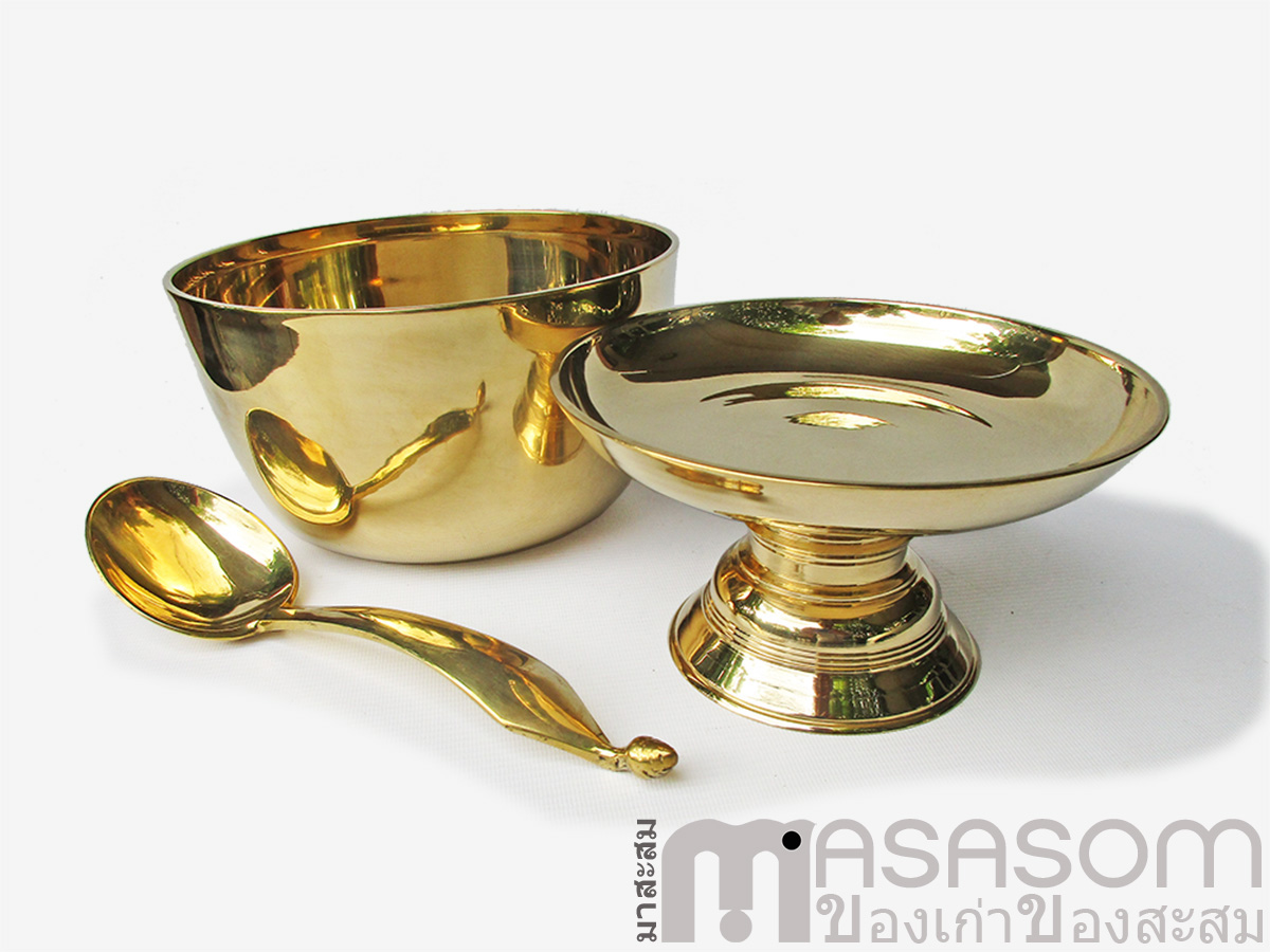 ชุดขันทองเหลืองและพาน 8 นิ้วครึ่ง