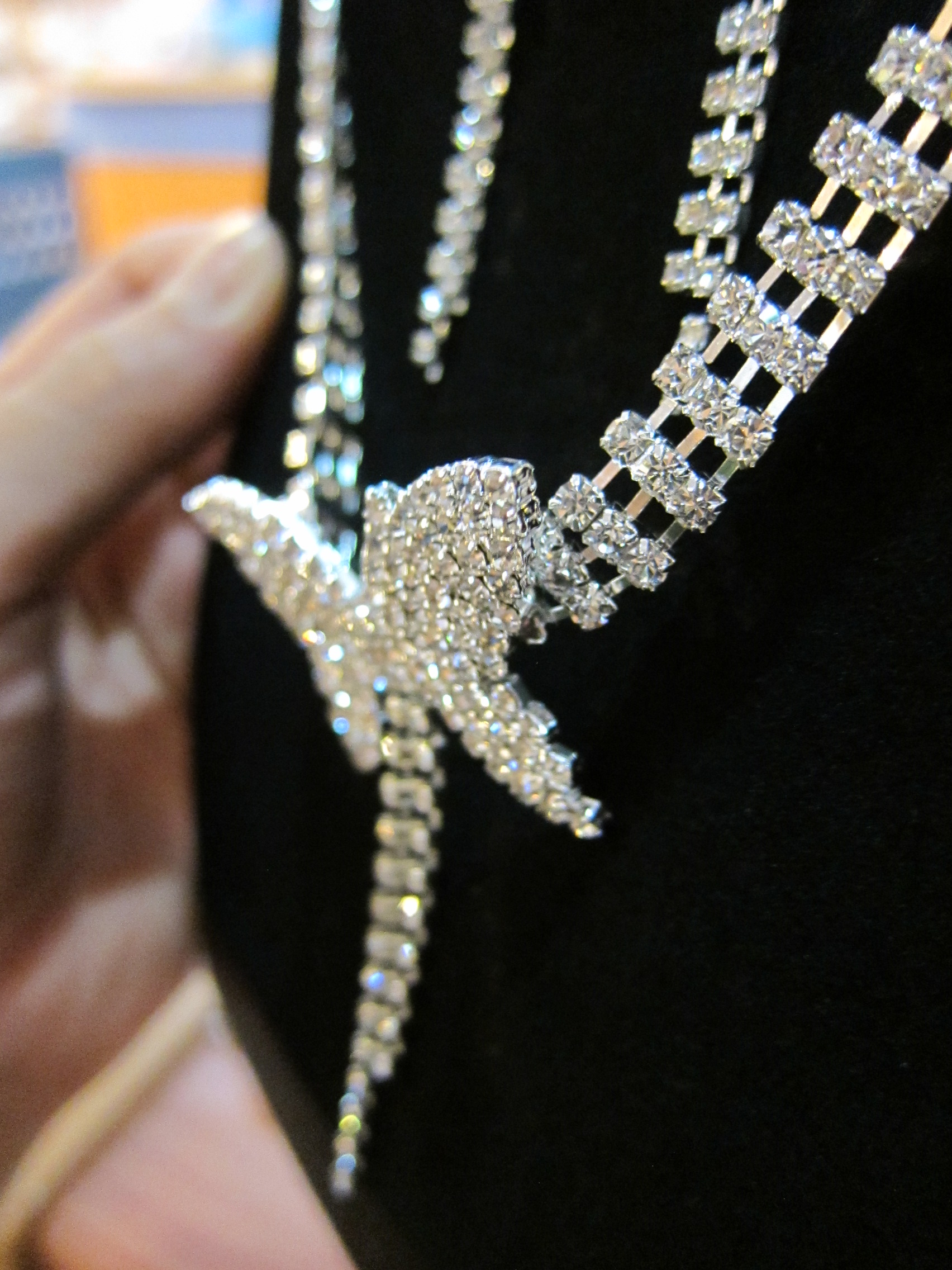 (พร้อมส่ง) สร้อยคอเพชร+ต่างหู 075 (เข็ม)