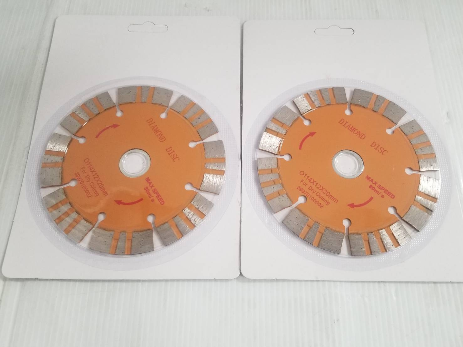 เครื่องเซาะร่องคอนกรีต4" ใบคู่ AZR110 DCA