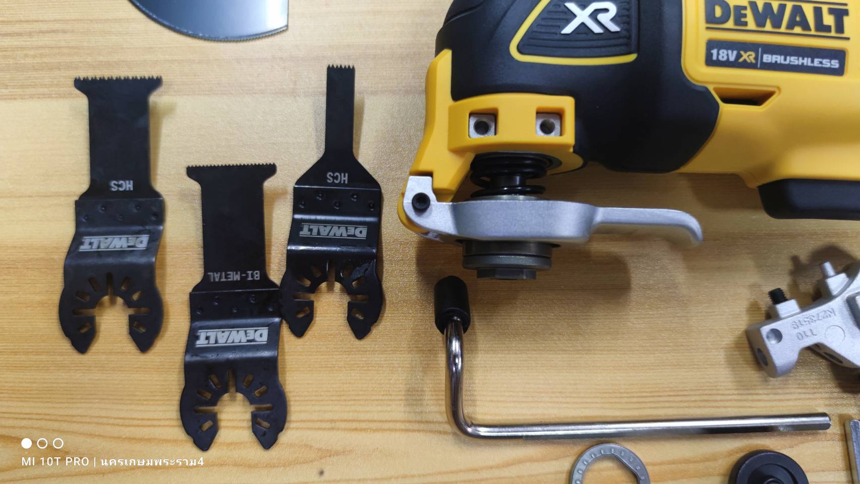 มัลติทูลไร้สาย18V DCS356NT DEWALT