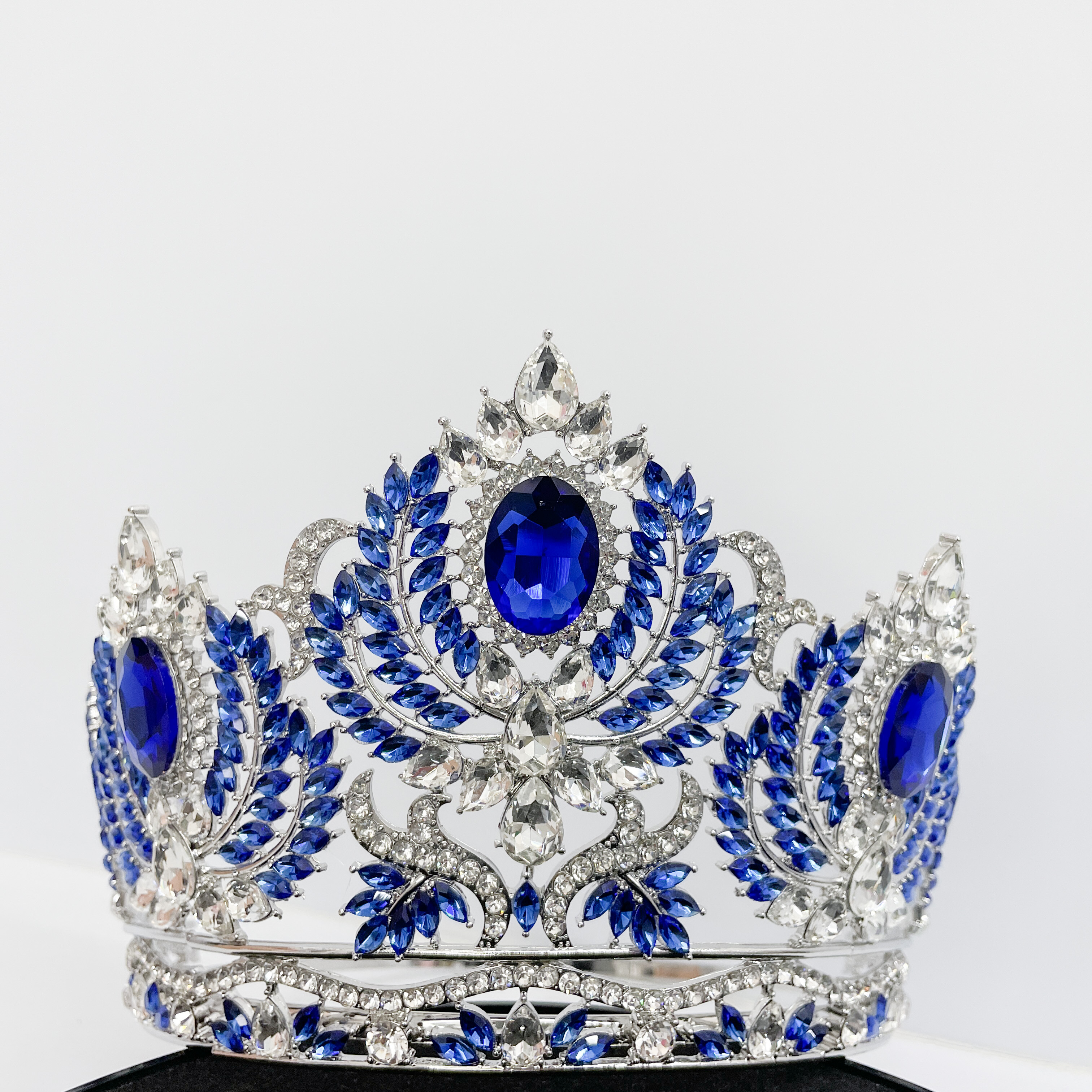 (พร้อมส่ง) มงกุฏ 089 สีน้ำเงิน มงกุฎนางงาม มงกุฎเพชร มงกุฎประกวด สินค้าพร้อมส่ง ไม่ต้องรอนาน งานพรีเมี่ยม