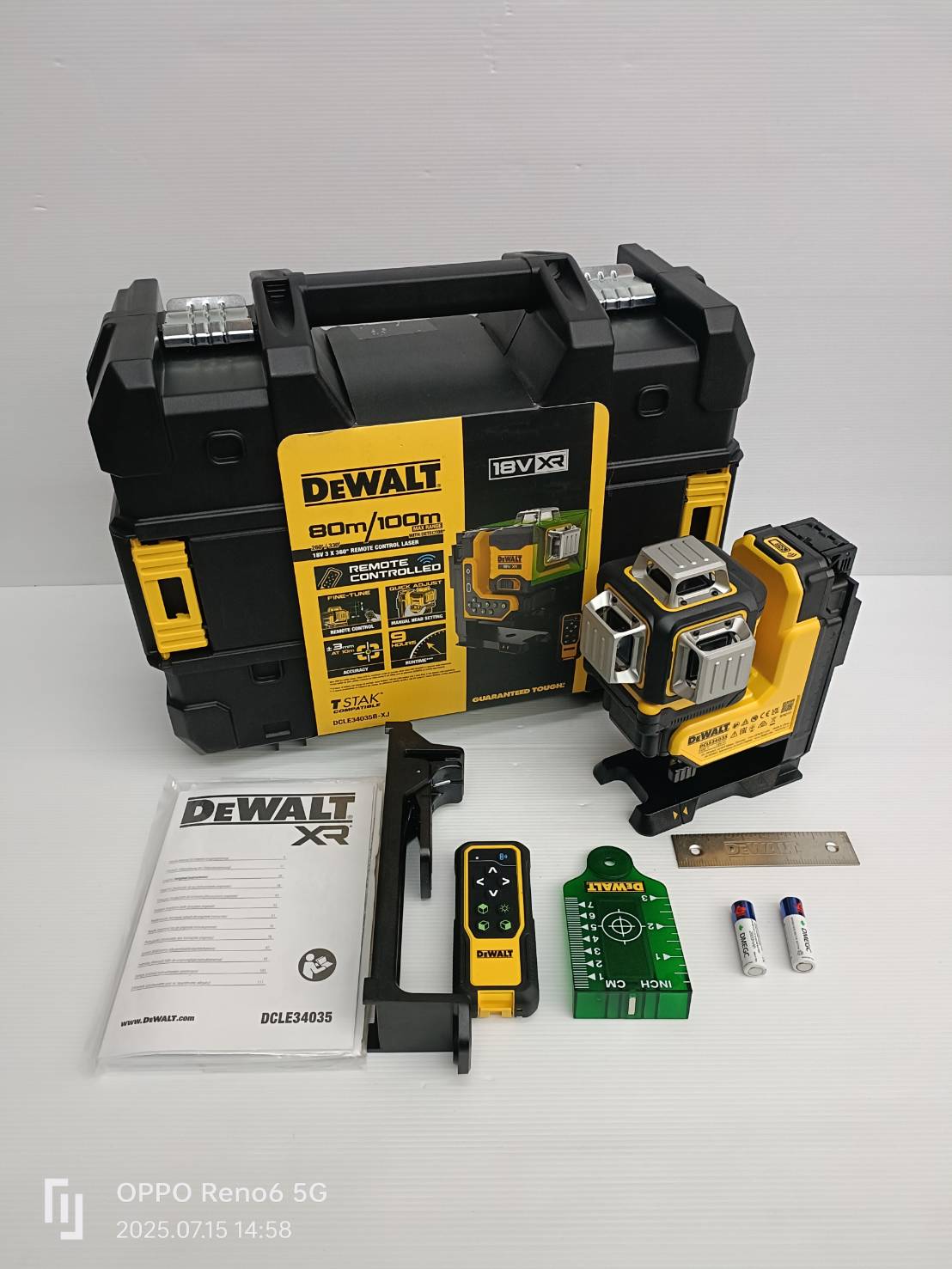 DEWALT รุ่น DCLE34035B-XJ เลเซอร์วัดระดับแบบ 3 เส้น 360 องศา 20V รุ่นรีโมทคอนโทรล