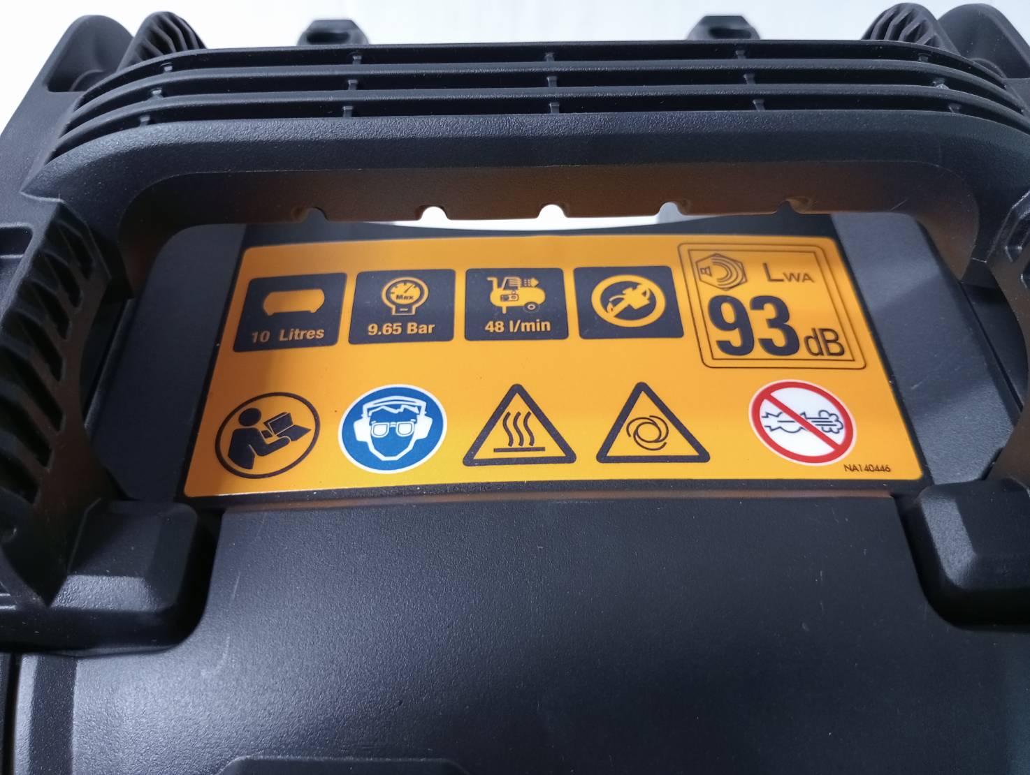 DEWALT รุ่น DCC1020N-KR ปั๊มลมไร้สายไร้แปรงถ่าน 10 ลิตร 20V Max Flexvolt Advantage เฉพาะตัวเครื่อง