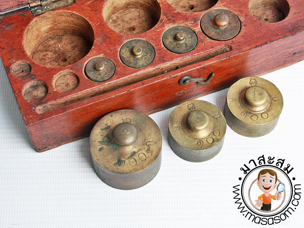 ชุดลูกตุ้มตาชั่งของเก่า