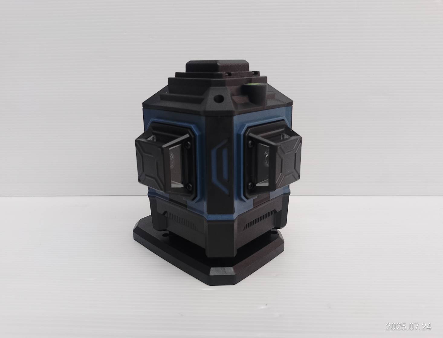 MASARU SMLG-320 เครื่องวัดระดับเลเซอร์แบบแสงสีเขียว 12 เส้น 20V