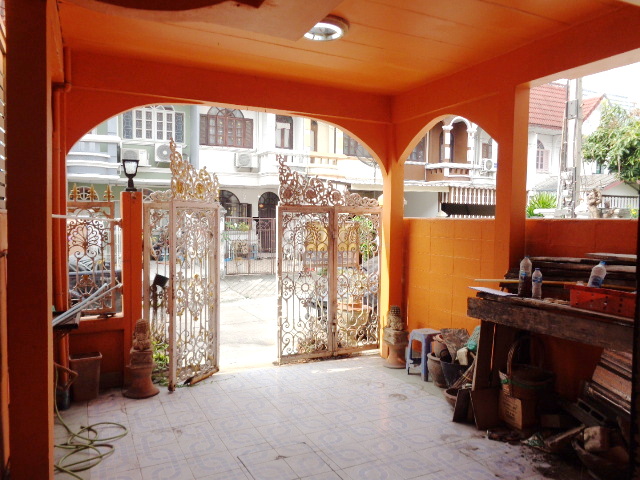 🚩 H1247 ขายทาวน์เฮ้าส์ หมู่บ้านเสนาวิลล่า4 ต่อเติมระเบียง ซอยพระยาสุเรนทร์40 มีนบุรี