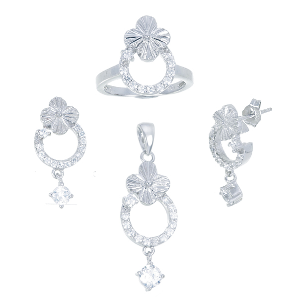 Earring+Rings+Pendant - ต่างหูเพชร+จี้เพชร+แหวนเพชร,จี้เพชรแท้,จี้เพชรแท้สวยๆ,จี้เพชรแท้ น่ารัก,แหวนเพชรสวิส,แหวนเพชรสวิส ราคา,แหวนเพชรสวิส แต่งงาน,แหวนเพชรสวิส แต่งงาน,ขาย ขายส่ง เครื่องประดับ เพชร cz,ขาย ขายส่ง เครื่องประดับ แฟชั่น,โรงงานผลิตเครื่องประด