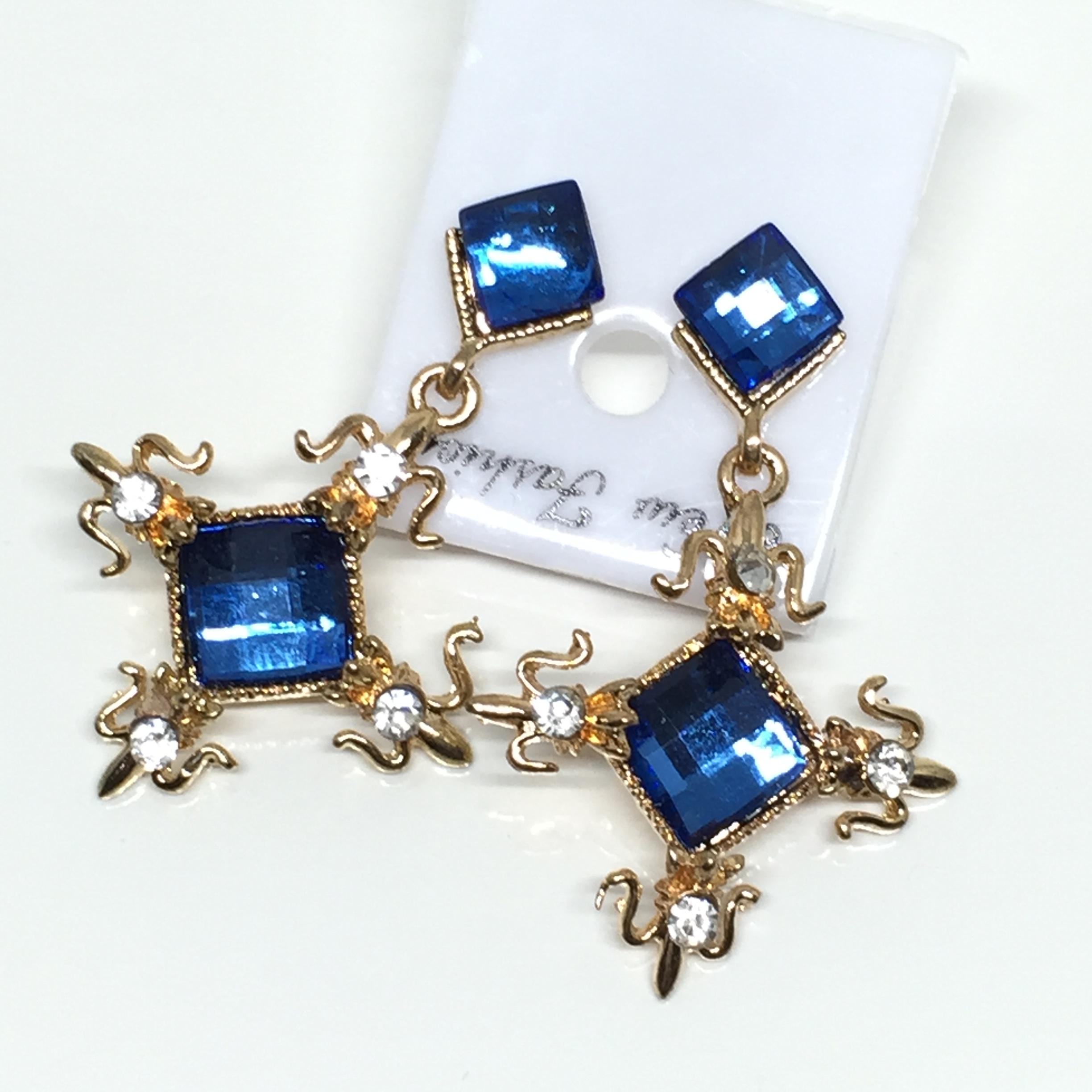 (พร้อมส่ง) ต่างหูคละแบบ คู่ละ 50 บาท