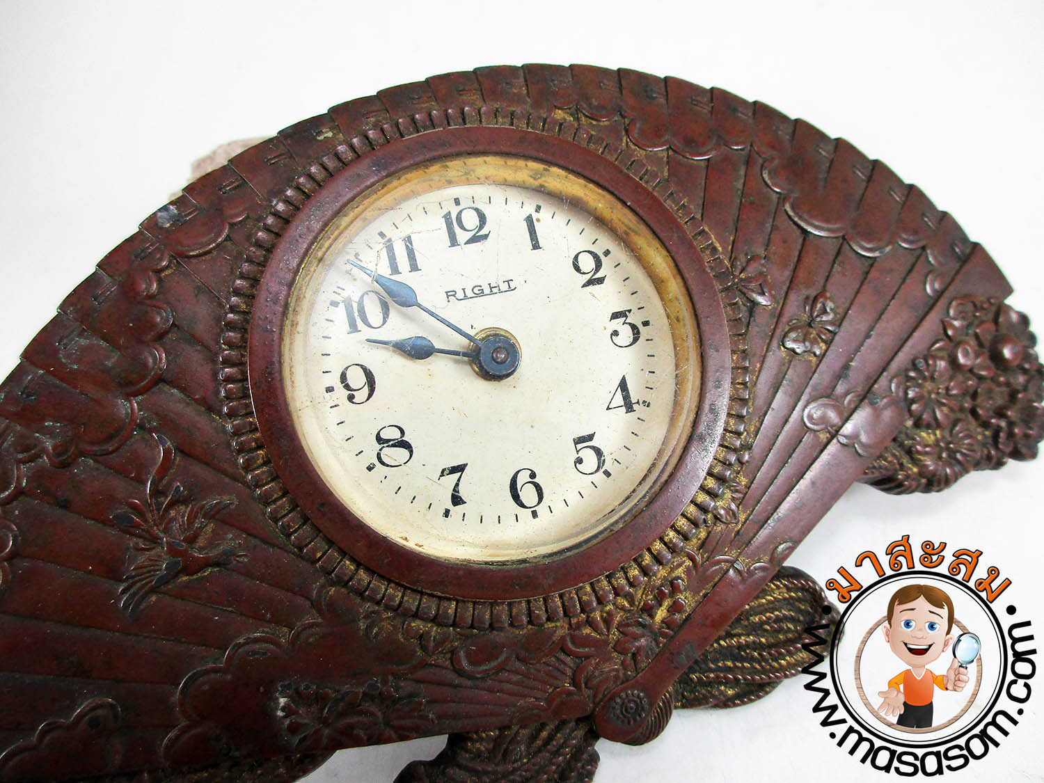 นาฬิกาทองเหลืองเก่า