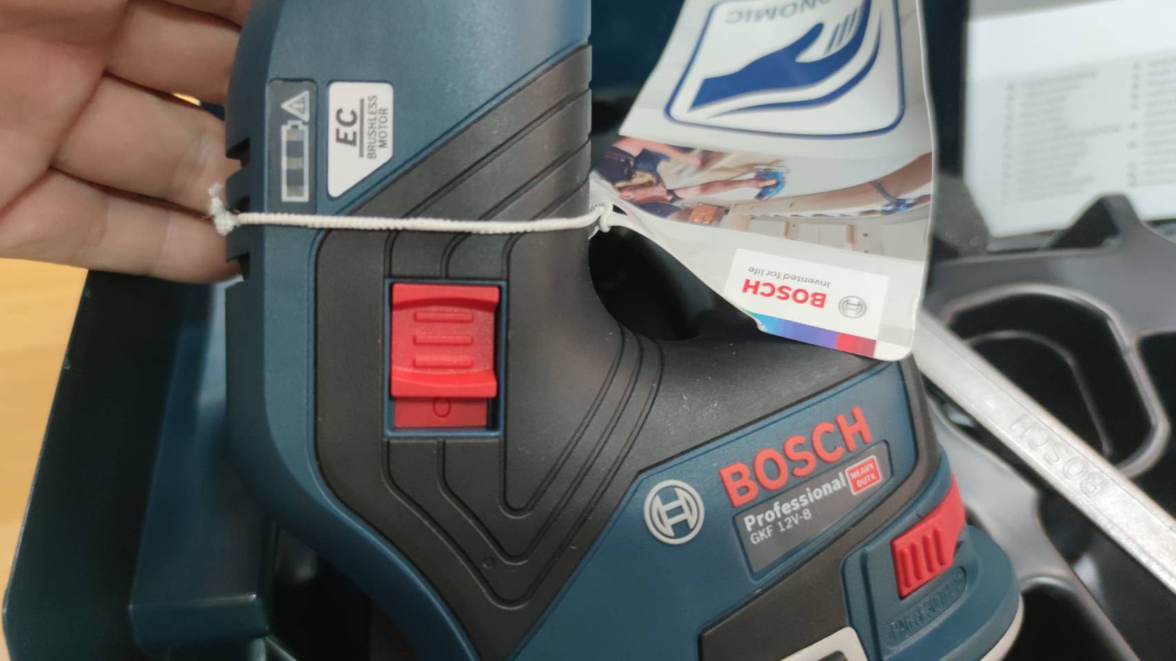 ทริมเมอร์ไร้สาย GKF12V-8 BOSCH SOLO