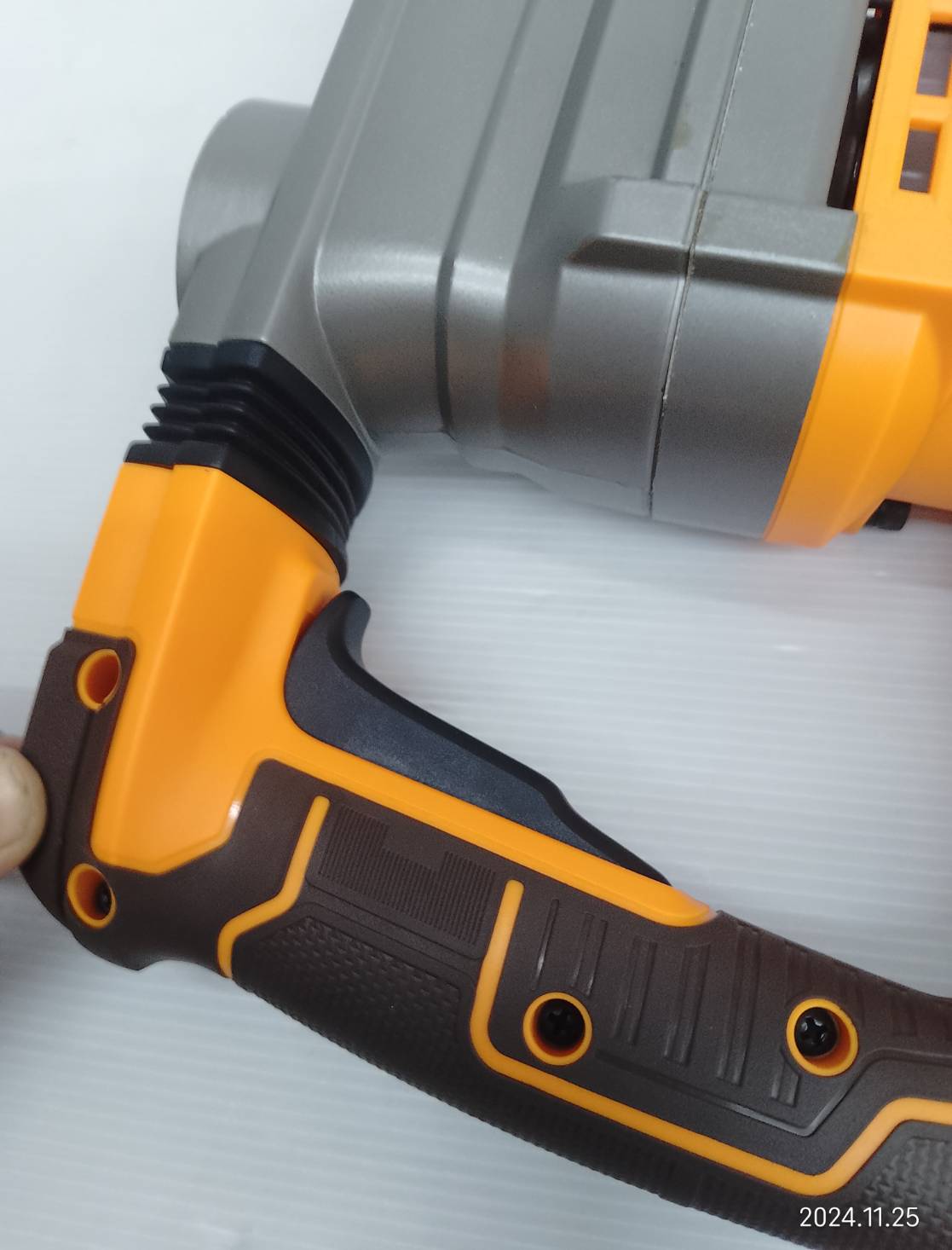 INGCO สว่านโรตารี่ 1600W Chipping Gun SDS-MAX RH1600388