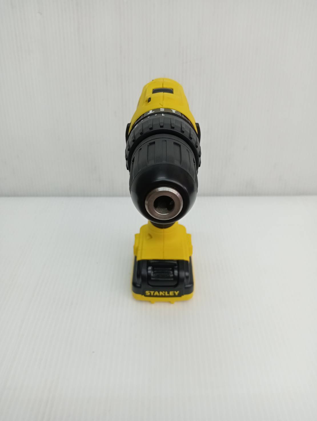 STANLEY รุ่น SCH121S2K-B1 สว่านกระแทกไร้สาย 12V Max พร้อมแบตเตอรี่ 1.5AH*2