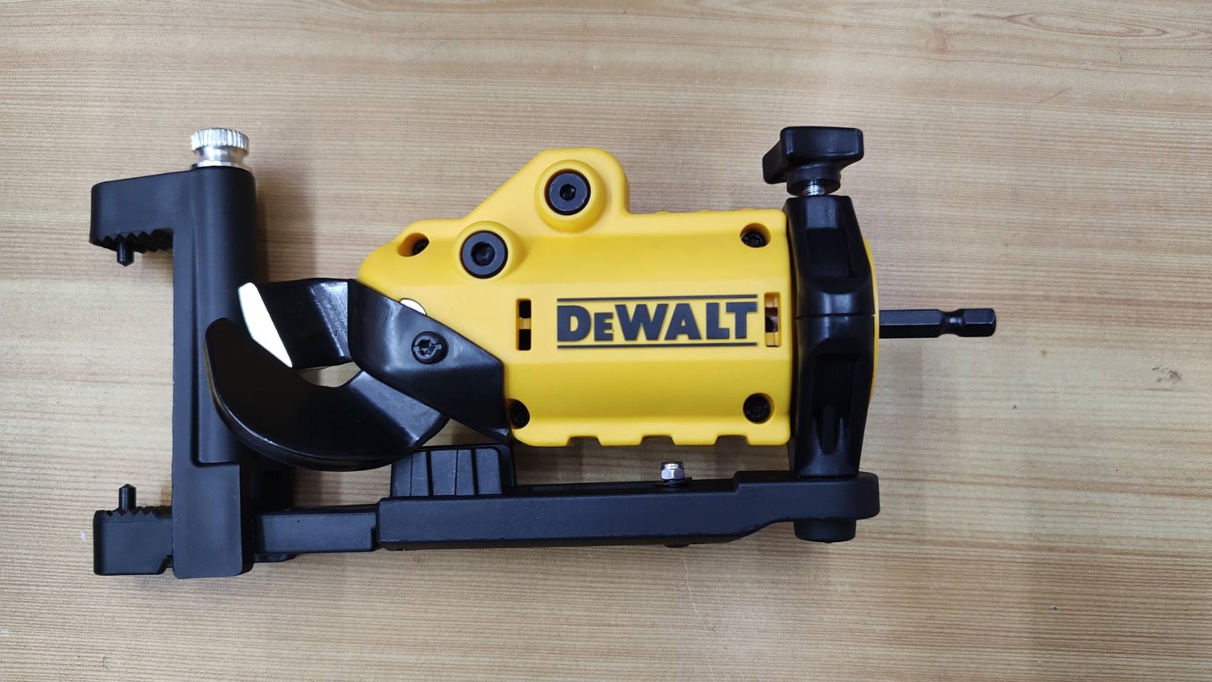 DEWALT อุปกรณ์เสริมสำหรับแปลงเป็นเครื่องตัดแผ่นโลหะ ตัดเมทัลชีท DT70620-QZ