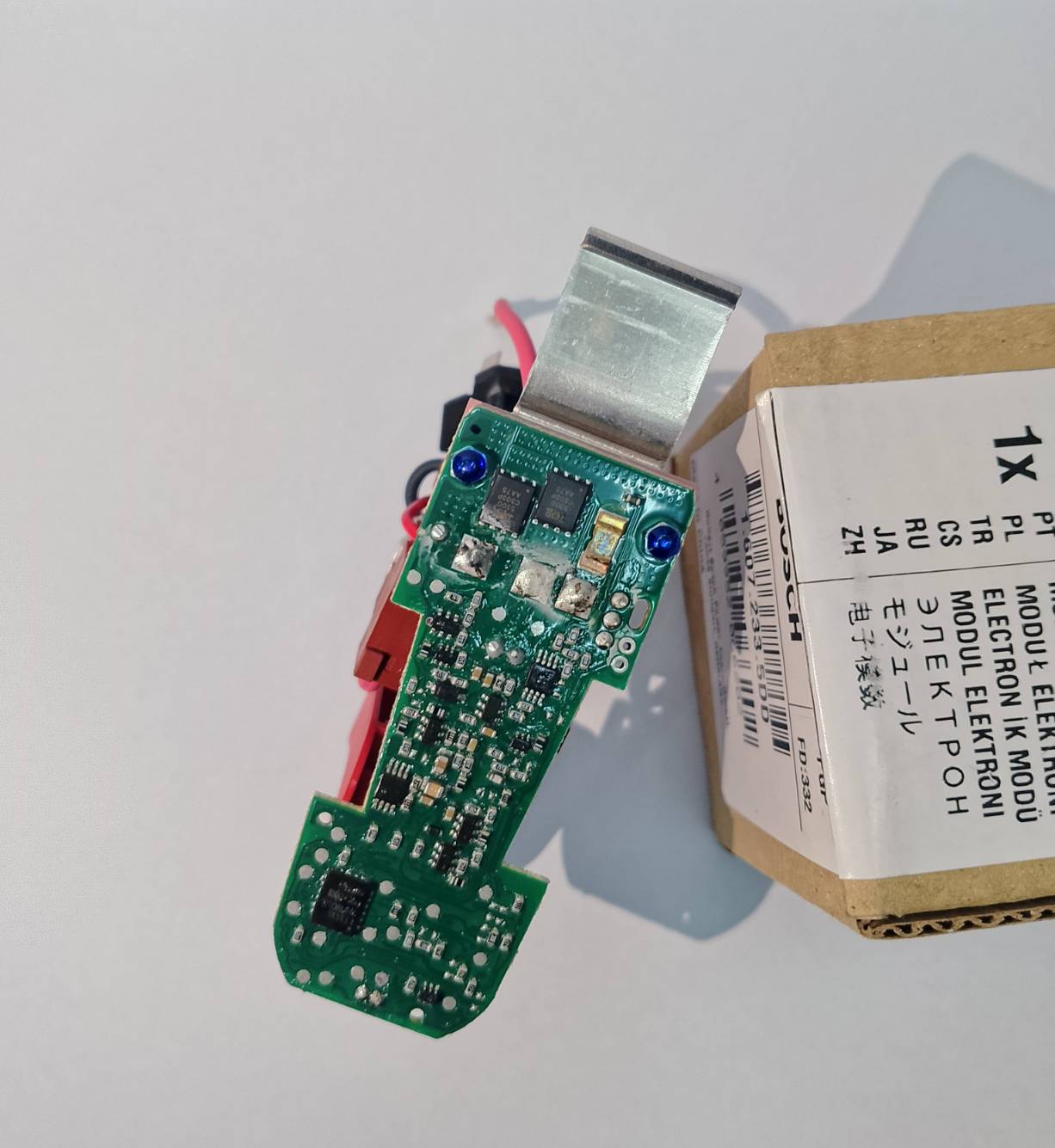 สวิทช์#4 GDR10.8-LI BOSCH 16072335DD