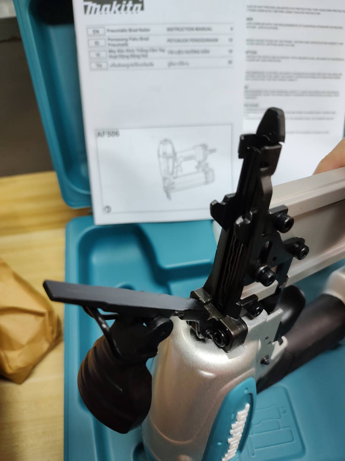 เครื่องยิงตะปูลม AF506 MAKITA (F15 - F50)