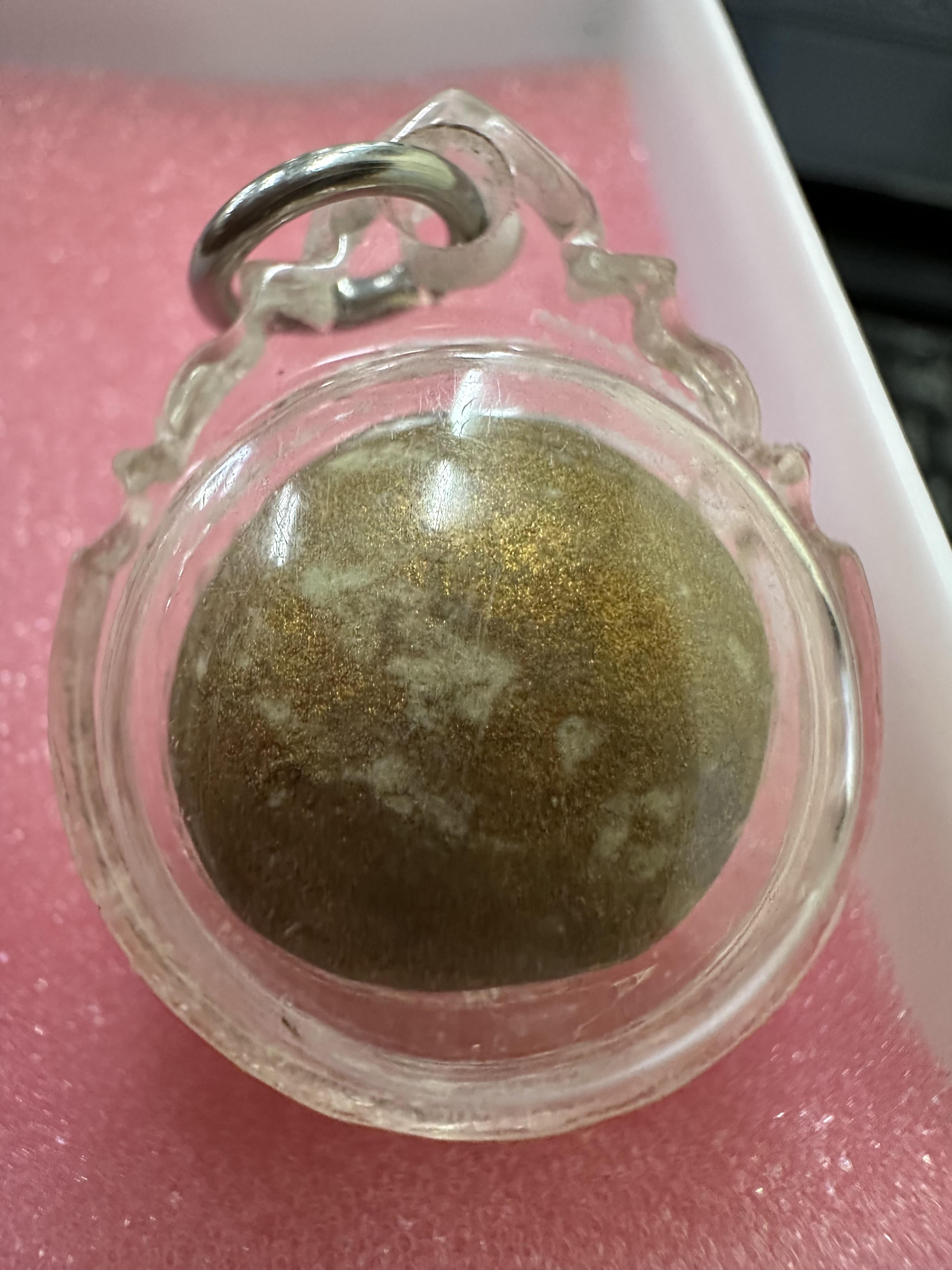 ลูกอมผงพรายกุมาร บรอนซ์ฝุ่น หลวงปู่ทิม วัดละหารไร่ จ.ระยอง ยอดนิยมอันดับหนึ่งบรอนซ์เดียวกับขุนแผนบล๊อคแรก เลี่ยมพร้อมใช้