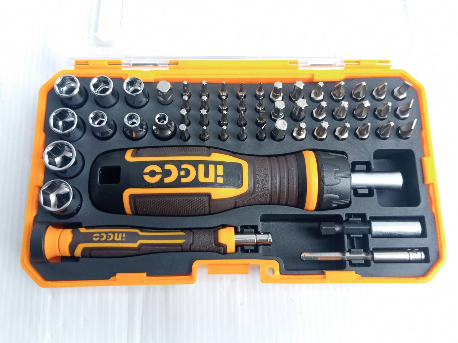 INGCO ชุดดอกไขควง 55 ชิ้น พร้อมด้ามจับ 2 แบบ HKSDB0558