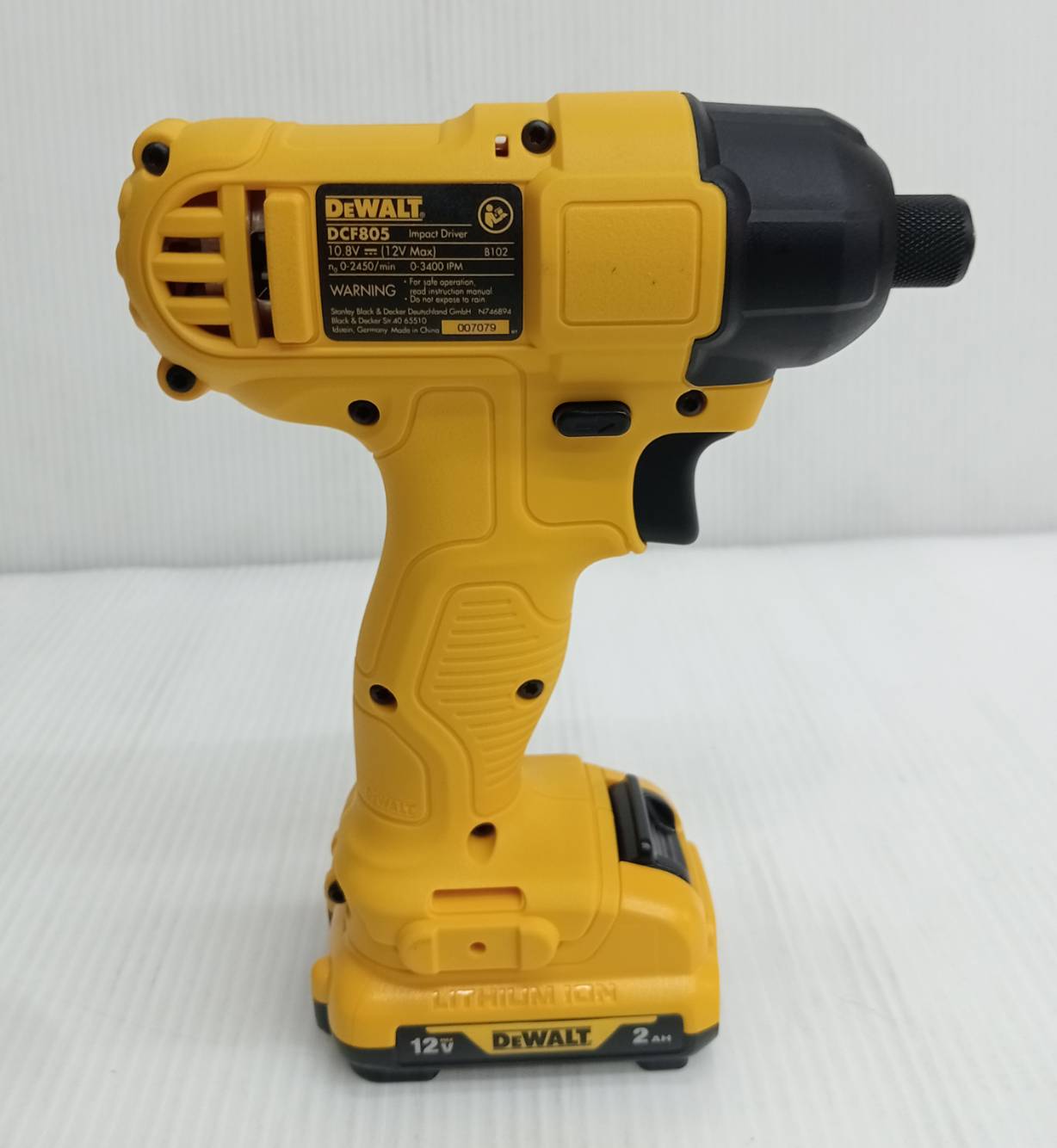 สว่านไร้สาย 12V ขนาด 6.35 มม. DCF805D2A-B1 DEWALT