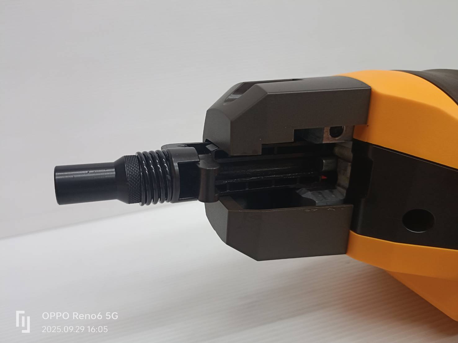 INGCO เครื่องยิงตะปูคอนกรีต40มม 20V CCNLI9005 (ตัวเปล่า)